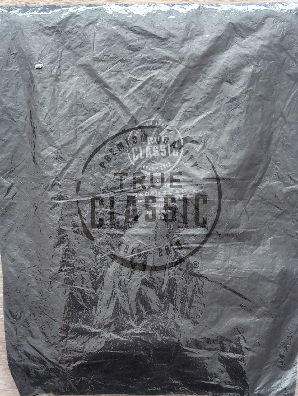 True Classic Classic V‑Neck- 2XL - Picture 2 of 4